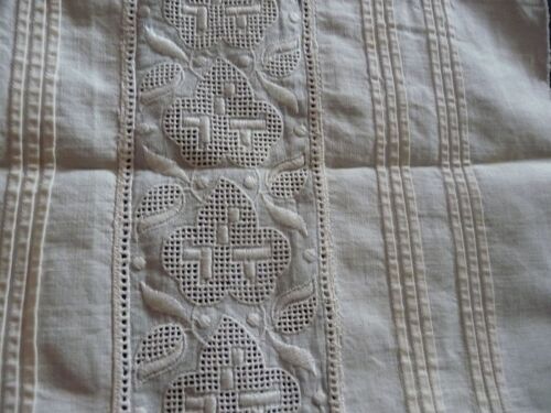 Morceau De Dentelle Ancien