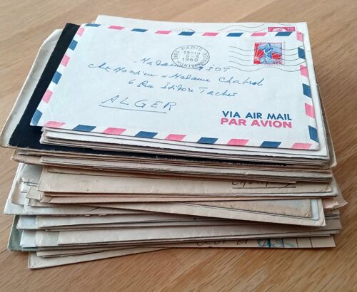 Gros Lot 60 Enveloppes Ou Devants Avec 77 Timbres Cachets Postaux Et Flammes Paris 1915 À 1962