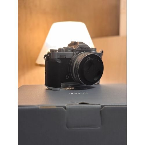 Nikon zf c + Objectif 16-50