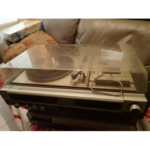 Chaîne hifi stéréo "radiola" modèle 22ah970
