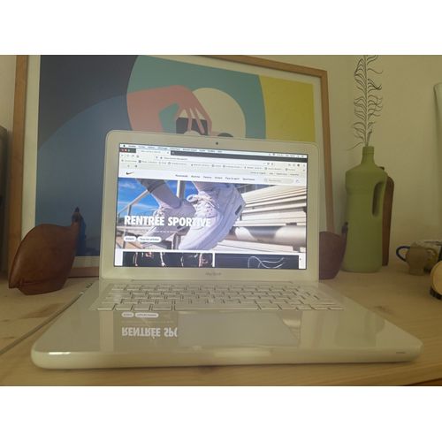 Apple MacBook 2009 - 13" Intel Core 2 Duo - 2.26 Ghz - Ram 2 Go - HDD 250 Go - Blanc