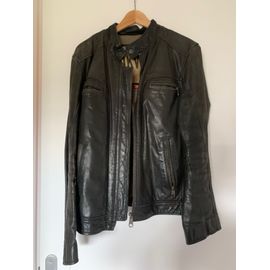Veste Oakwood
