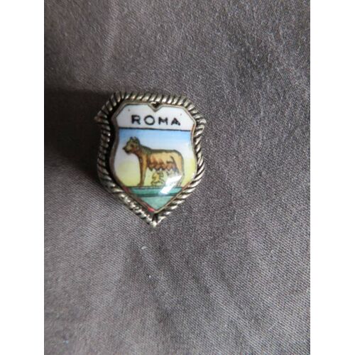 Insigne Broche Roma/Med9a