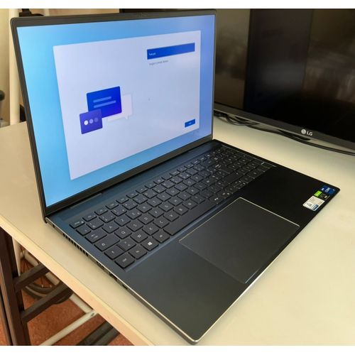 Dell Inspiron 16 7610 - 16" Intel Core i7-11800H - 2.3 Ghz - Ram 16 Go - DD 1 To