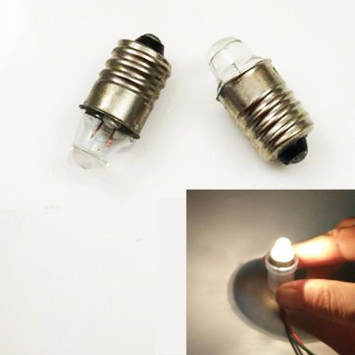 Sjzg-Ampoule E10 1,1 V 1,2 V 4300 K Blanc Chaud Ampoule E10 X 22 Miniature Vis Flishlight Lampe De Vélo, 20pcs, 1.1v 0.3a