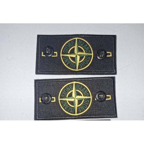 2 Patch Stone Island + 4 Boutons