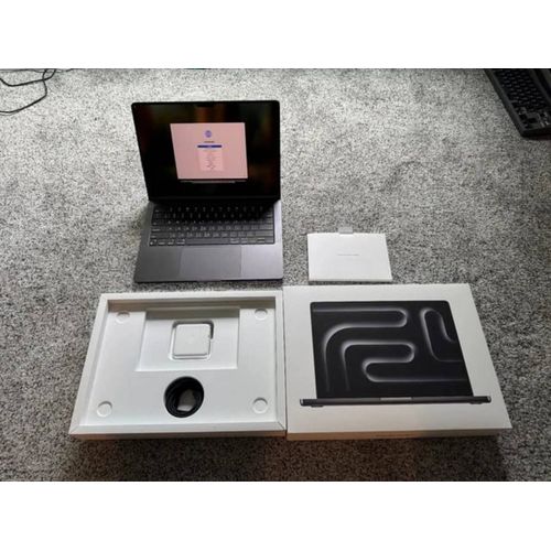 Apple MacBook Pro 2022 - 14" M1 - Ram 16 Go - DD 1 To