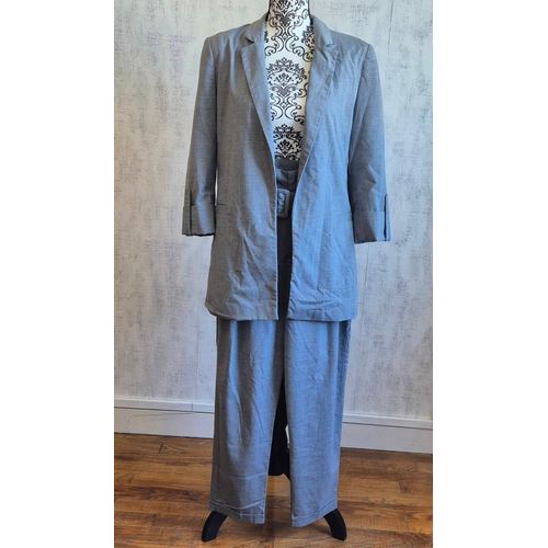 Ensemble Tailleur Femme Bershka Veste Et Pantalon Taille Haute Gris  Taille M/38 Et L/40