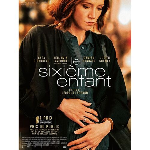 Le Sixième Enfant - Véritable Affiche De Cinéma Pliée - Format 40x60 Cm - De Léopold Legrand Avec Sara Giraudeau, Benjamin Lavernhe, Damien Bonnard, Judith Chemla - 2022