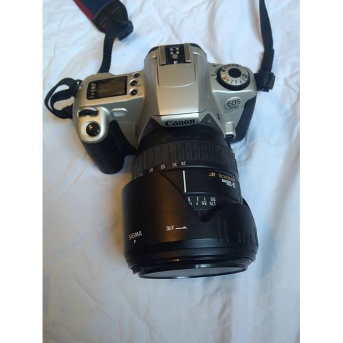 Appareil photo argentique Canon E300 avec objectif et flash