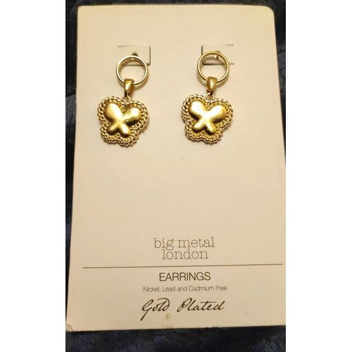 Boucles Pour Oreilles Percées Métal Plaqué Or Jaune. Gold Plated. London