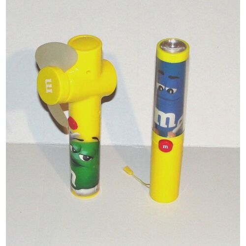 ventilateur a main et lampe de poche a piles m&m's