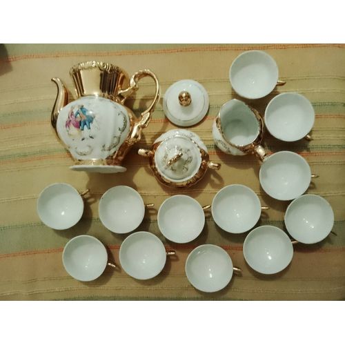 Ensemble En Porcelaine Coloré/Doré Victorien Début 1900.