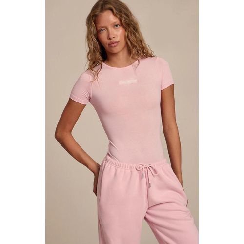 Body Rose À Manches Courtes Et Logo ""Prettylittlething"", Rose