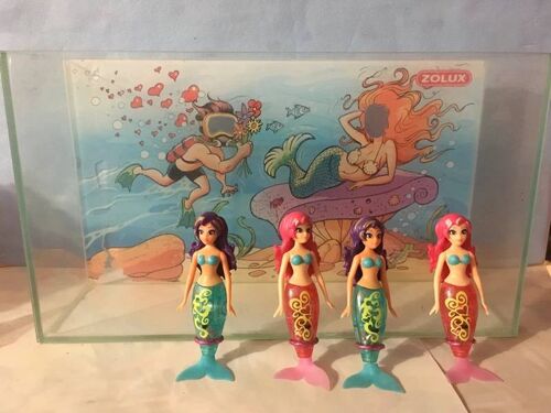 Petit aquarium + 4 sirènes qui nagent ( à piles ) au contact de l'eau
