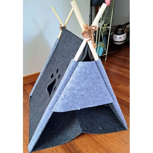 Tipi / Cabane Pour Chat, Gris En Parfait État Hauteur Environ 65cm Largeur Base Environ 52cm