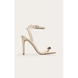 Sandales Talons Aiguilles Hauts En Pu Crème Bout Carré Et Détails Métalliques Crème