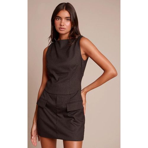 Robe Moulante Noire À Fines Rayures Et Partie Superposée, Noir