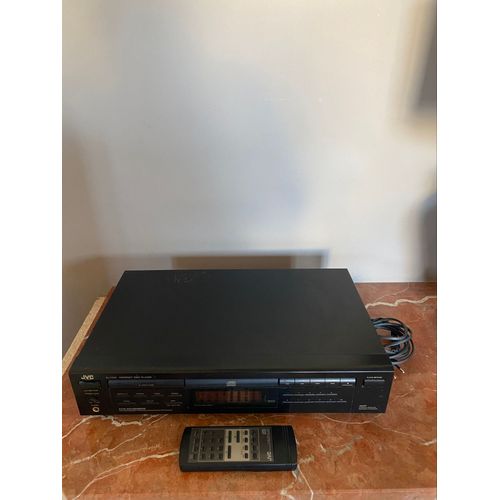 Lecteur audio JVC compact disc player XL-V252BK avec sa télécommande 