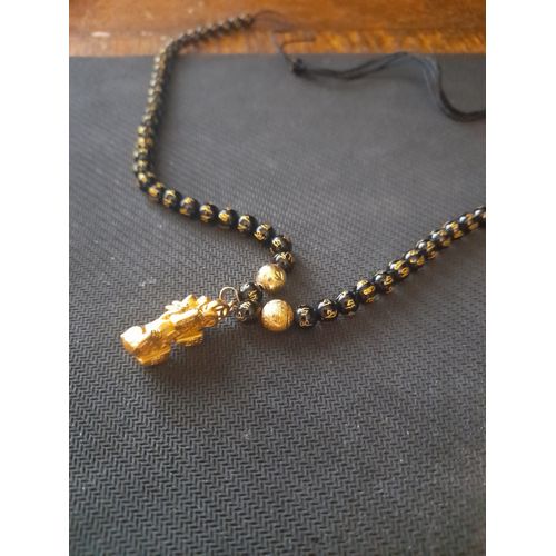 Collier En Perle D'Obsidienne Gravées Avec Motif Pi Xiu