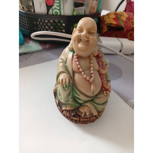Bouddha rieur en résine ciselé et peind