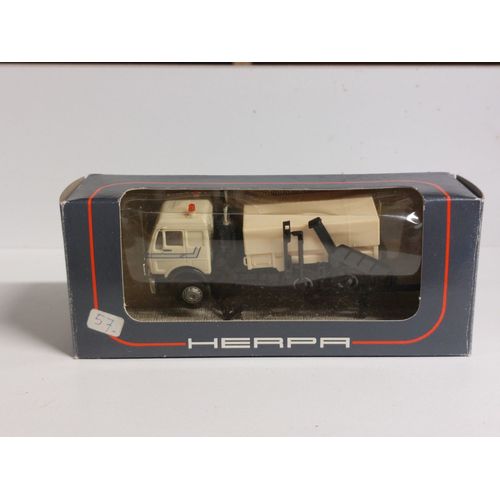 Camion Mercedes-Benz Herpa 811 150 - 1/87 - HO