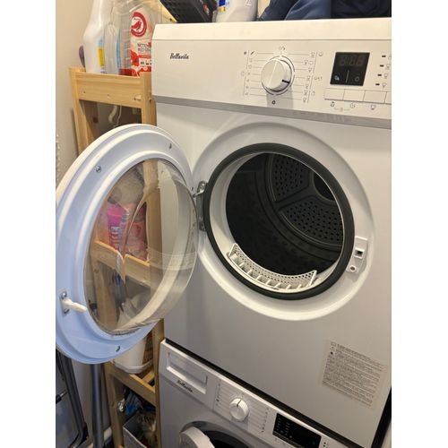Sèche linge à évacuation.