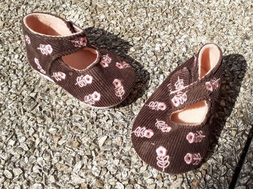 Chaussures Marron À Fleurs 16