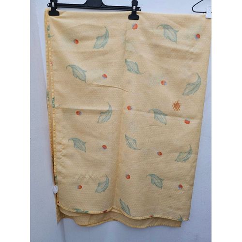 Nappe De Tables Rectangulaire Jaune  Environ 120x 160 Cm