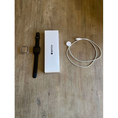 Apple Watch SE 2e génération 44 mm GPS