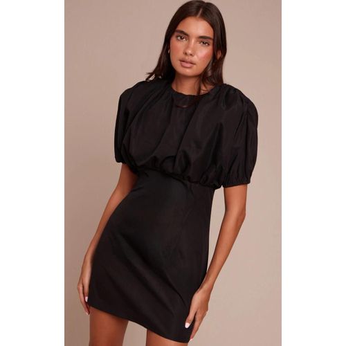 Robe Moulante Noire À Partie Bouffante, Noir