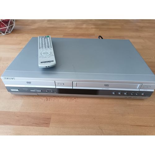 Lecteur DVD DivX Videoenregistreur Hi-Fi Stereo SONY SLV-D990P Combo VHS 20W