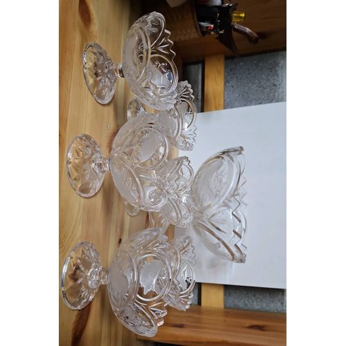 8 Coupes À Fruits Et Saladier Cristal D'Arques