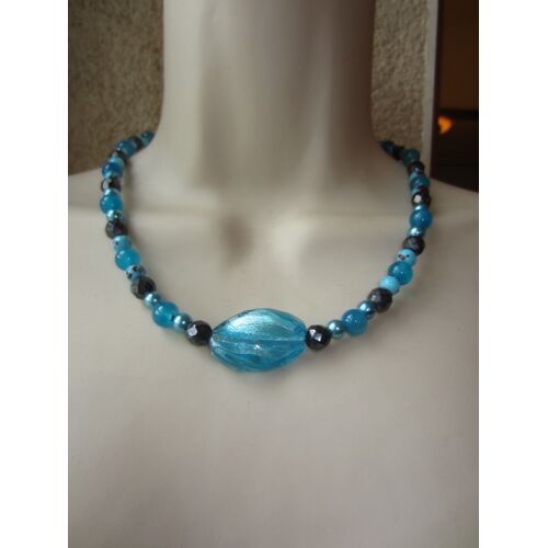 Collier Bleu Et Noir N° 3