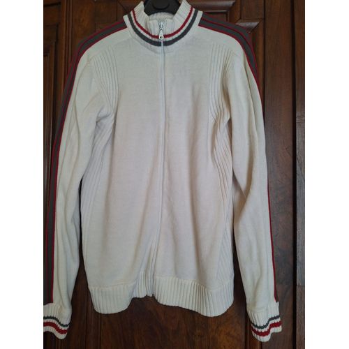 Veste Blanche Taille L Marque Célio À Rayures Rouges Et Grises Sur Le Côté Des Manches