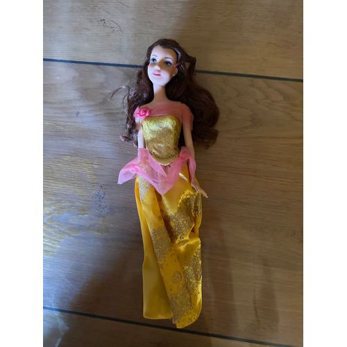 Poupée Disney Princesse Belle - La Belle et le Bete