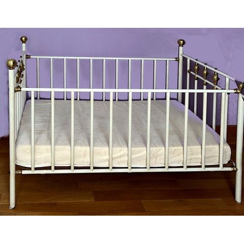 lit enfant métallique blanc et doré