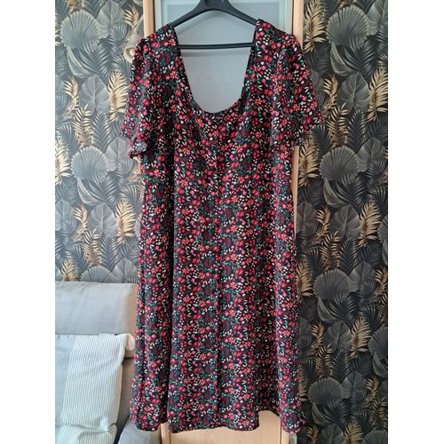 Robe Neuve Taille 50 Noir À Motif Kiabi