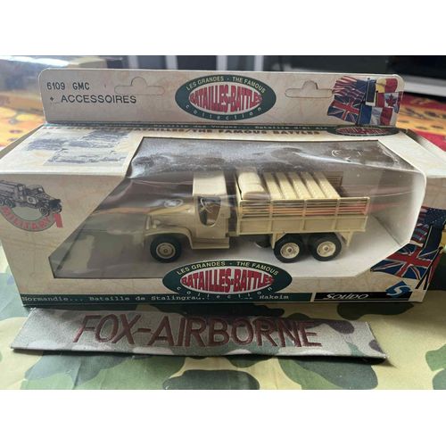 Camion Gmc De Couleur Sable En Zamac 1/43 Eme De Marque Solido En Boite Tbe-Solido