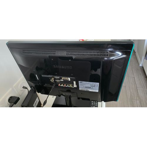Samsung T22D390EW - 22" (56 cm)