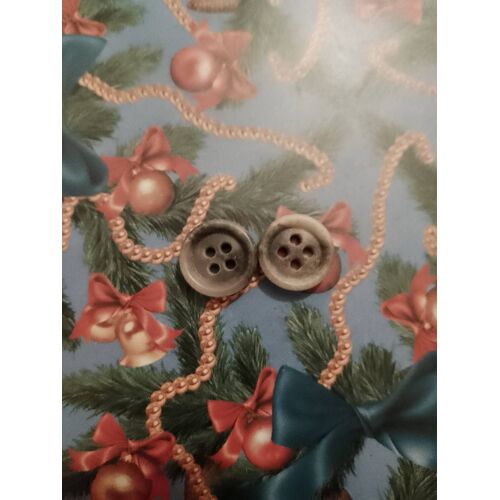 Lot De 2 Boutons Gris À 4 Trous 1,4 Cm En Plastique Vintage.