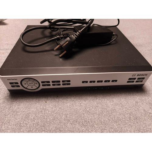 enregistreur vidéo numérique (DVR) de marque BOSCH, modèle DVR-440-04A050
