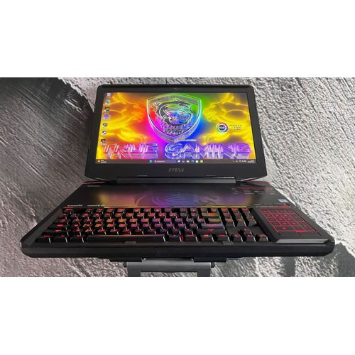 MSI GT83VR COLLECTOR 18" Intel Core i7-6820HK - Ram 64 Go - SSD 512 Go + HDD 1 To - 2X GTX 1070 SLI