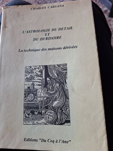 L'Astrologie Du Détail Et Du Dérisoire