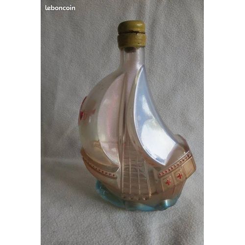 Ancienne Bouteille Vide En Forme De Bateau Pirate