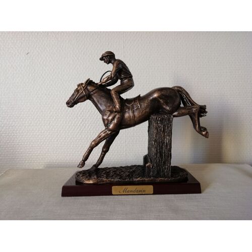 Statuette Figurine Cheval De Course : Mandarin