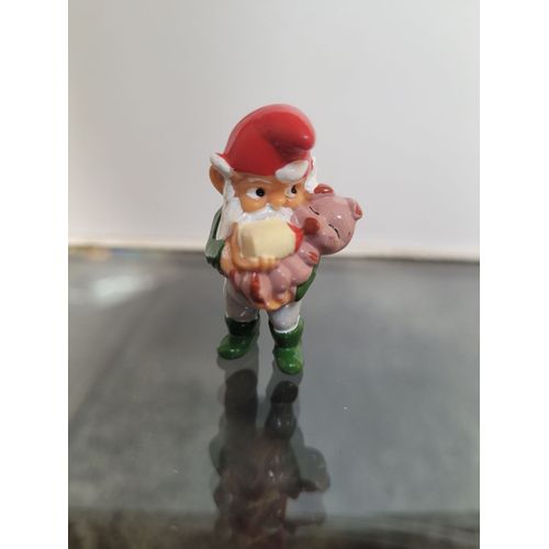 Figurine Kinder - Collection Les Nains - Nain Donnant Le Biberon 1992 4 Cm