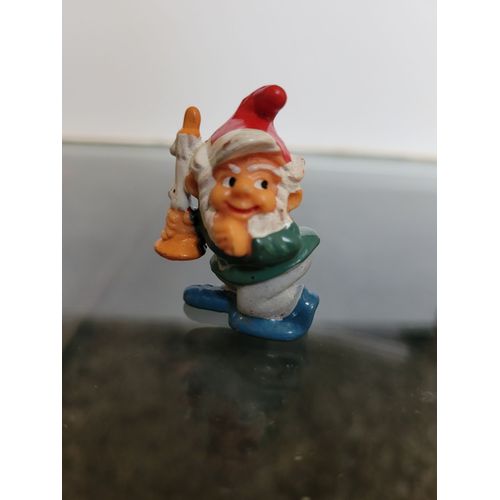 Kinder Nains De Jardin : Nain Et Chandelle 4cm