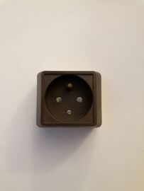 prise de courant Arnould 2000 marron