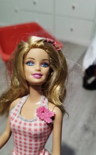 Poupée Barbie 2009